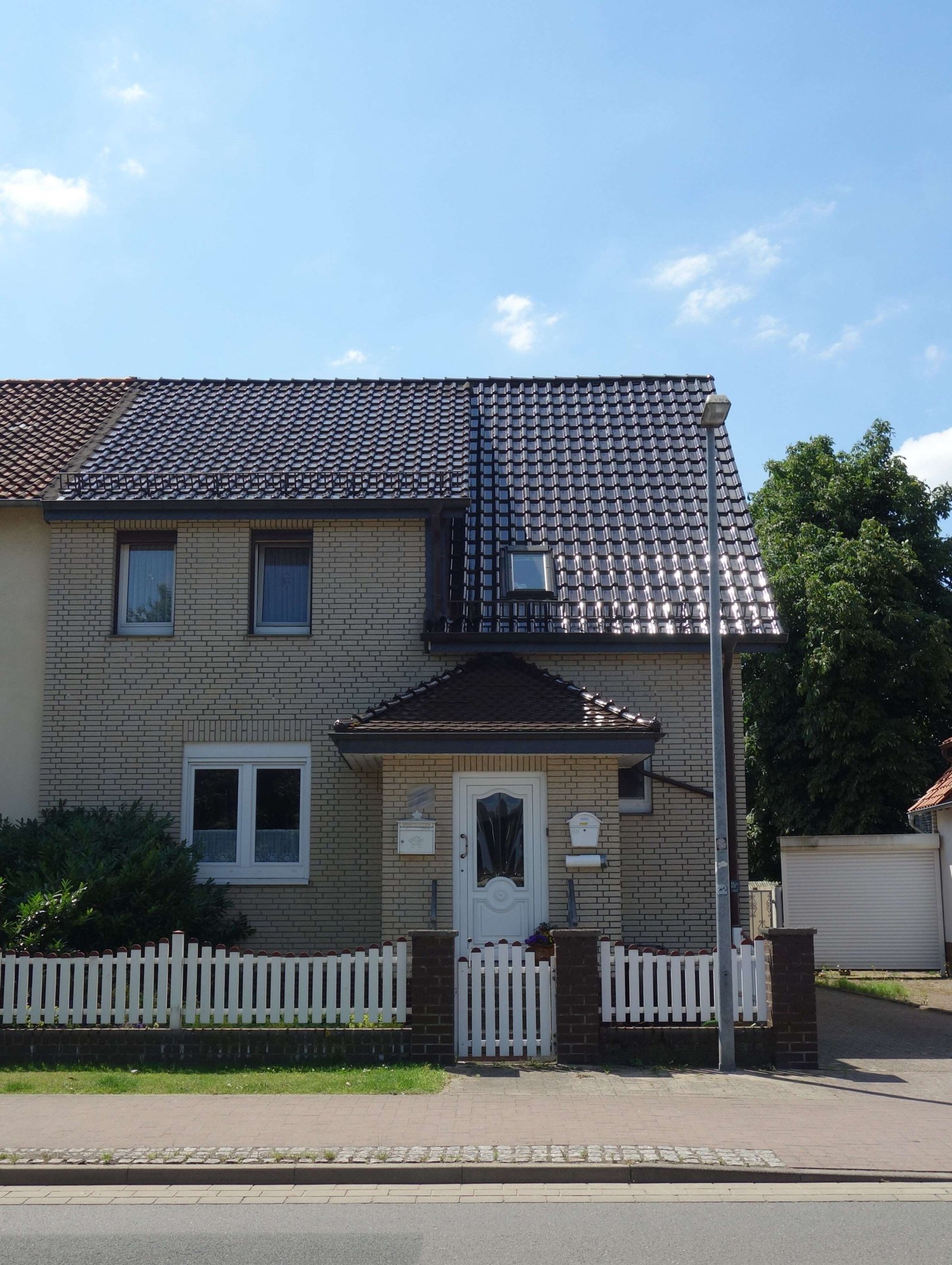 Elegante Doppelhaushälfte mit Anbau!