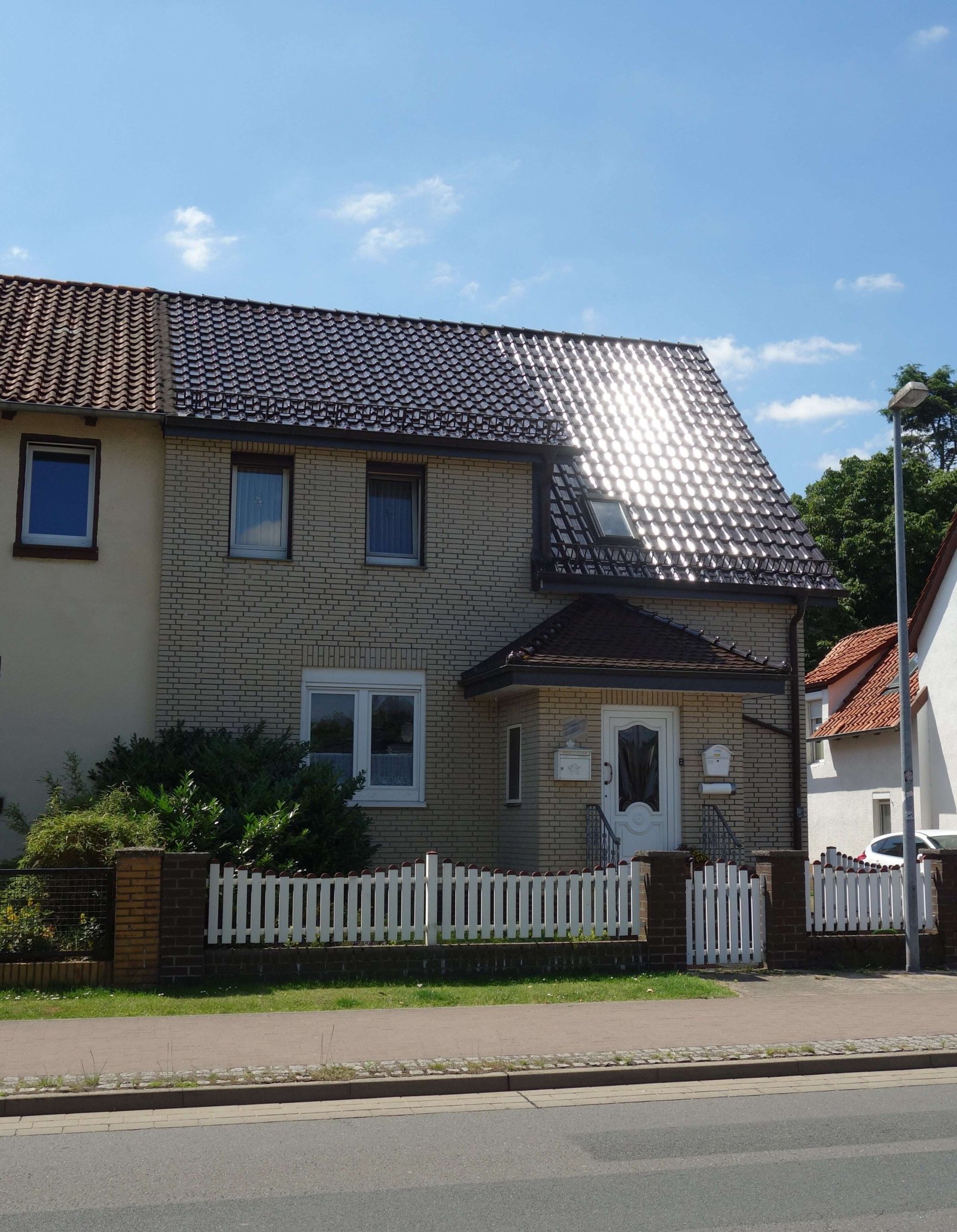 Elegante Doppelhaushälfte mit Anbau!