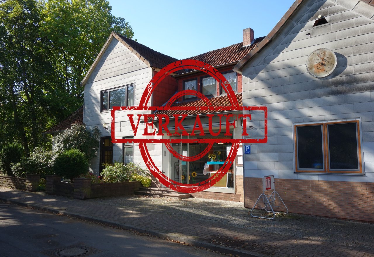 Uetze: Wohnhaus mit Bäckereiladen! *Verkauft*  Uetze: Wohnhaus mit Bäckereiladen! *Verkauft*